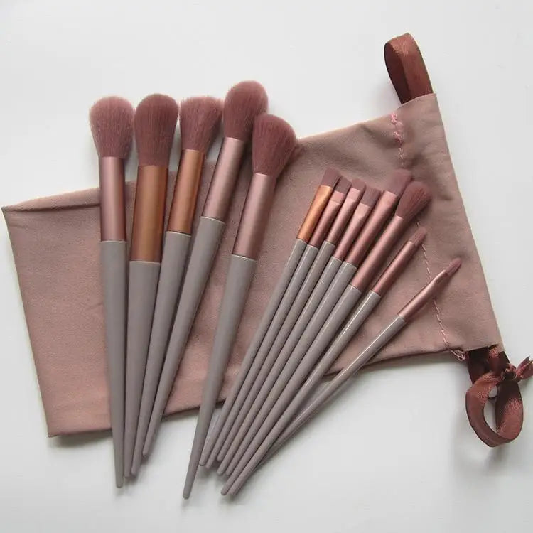 13 Soft and Fluffy Professional Makeup Brushes