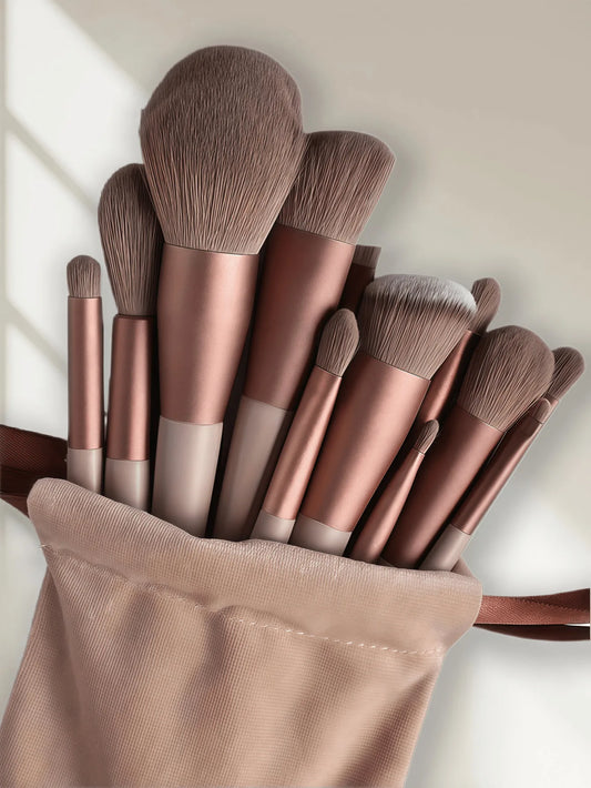 13 Soft and Fluffy Professional Makeup Brushes